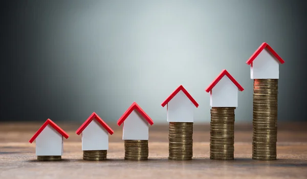 Current Price on Mundhwa Road and price trends